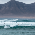 Descubre las emocionantes competiciones de surf en Famara