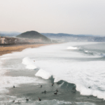 La historia del surf en Zarautz: influencia y legado en la localidad