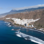 Descubre la temporada perfecta para hacer surf en El Médano, Tenerife