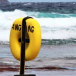 Surfistas en Las Canteras: Disfruta de las olas con seguridad