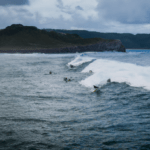 Descubre la hospitalidad y el ambiente único para surfistas en Mundaka